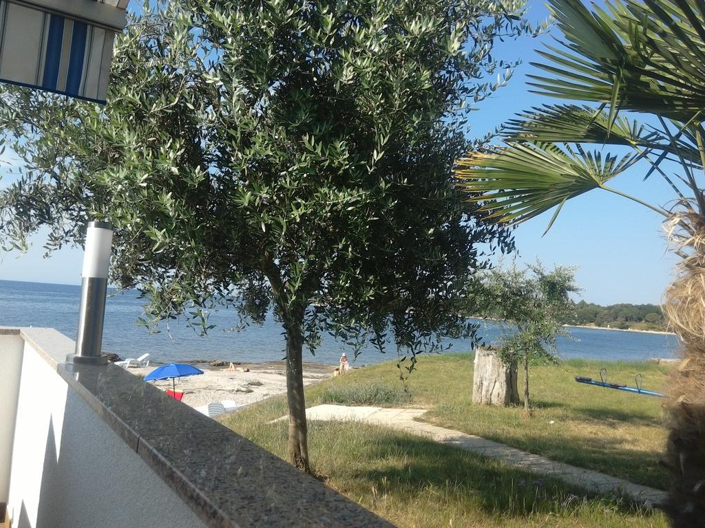 Apartments Ivas Zambratija  Buitenkant foto
